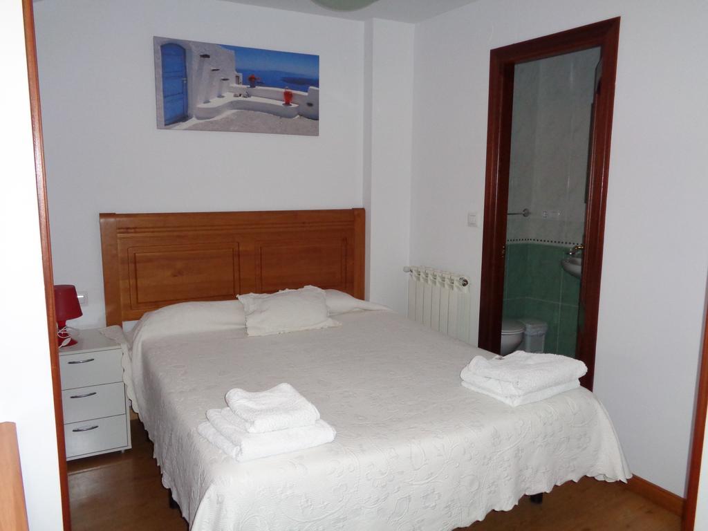 Apartamentos San Pelayo Onís Værelse billede