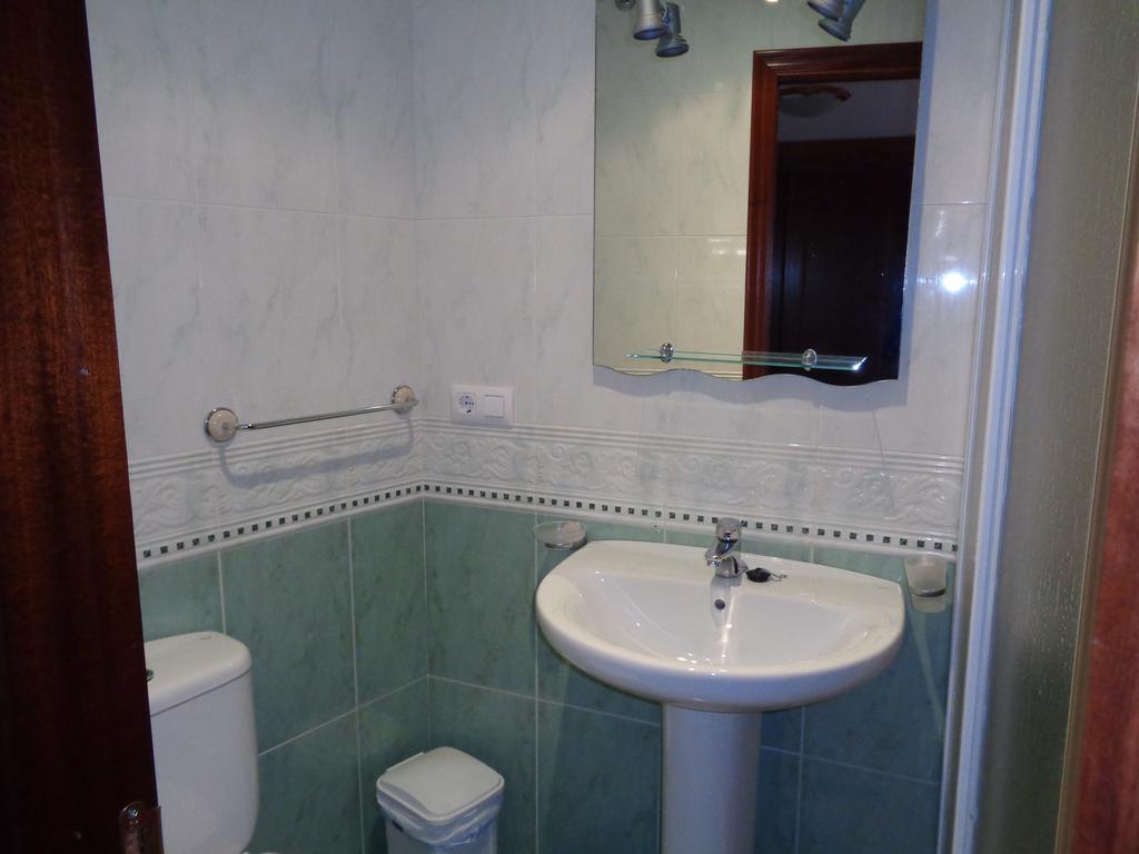 Apartamentos San Pelayo Onís Værelse billede
