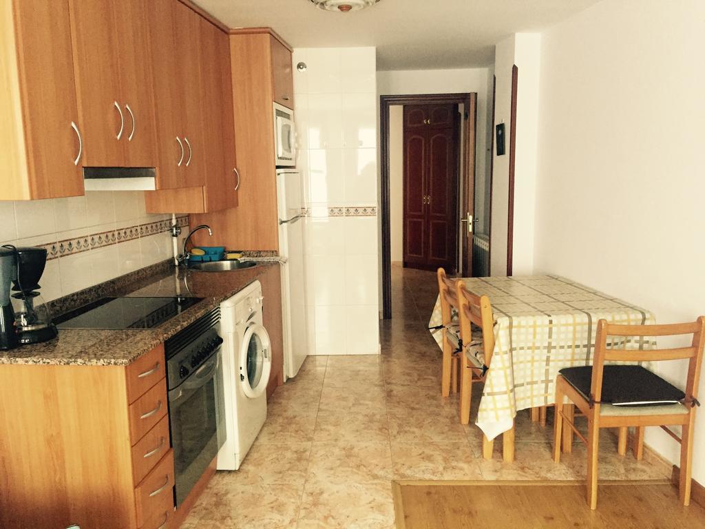 Apartamentos San Pelayo Onís Værelse billede