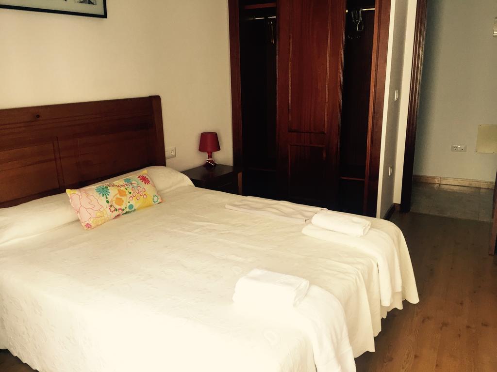 Apartamentos San Pelayo Onís Værelse billede